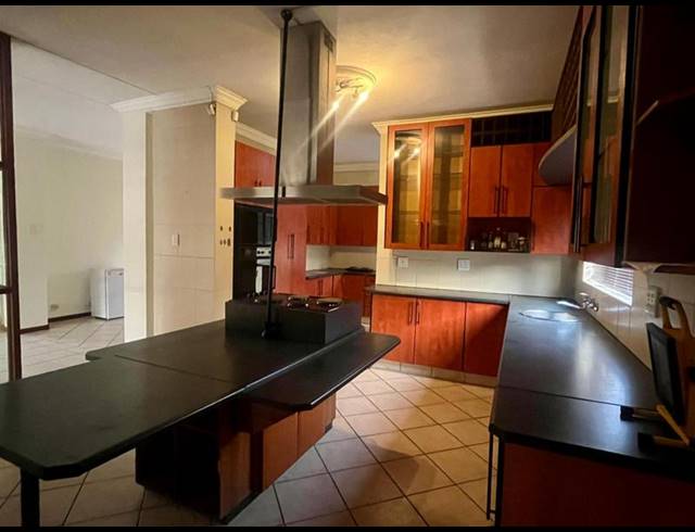 4 BEDROOM PROPERTY TO RENT IN OLYMPUS AH